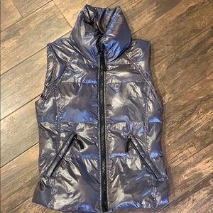 SAM puffer vest. Freedom style. Womens Size large.